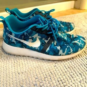 Youth Nike Roshe Run